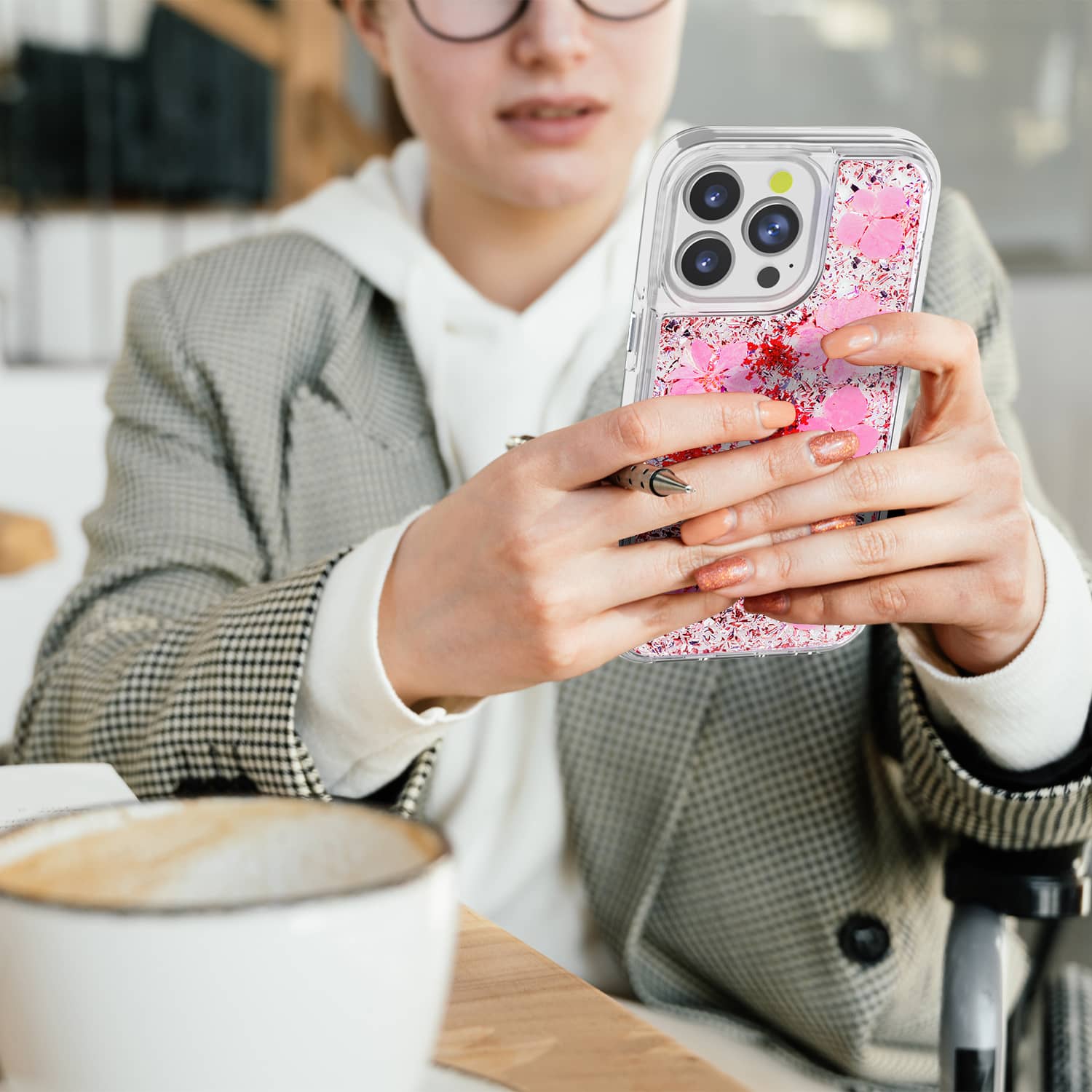 <strong>iPhone13 Pro 金粉手機殼</strong>